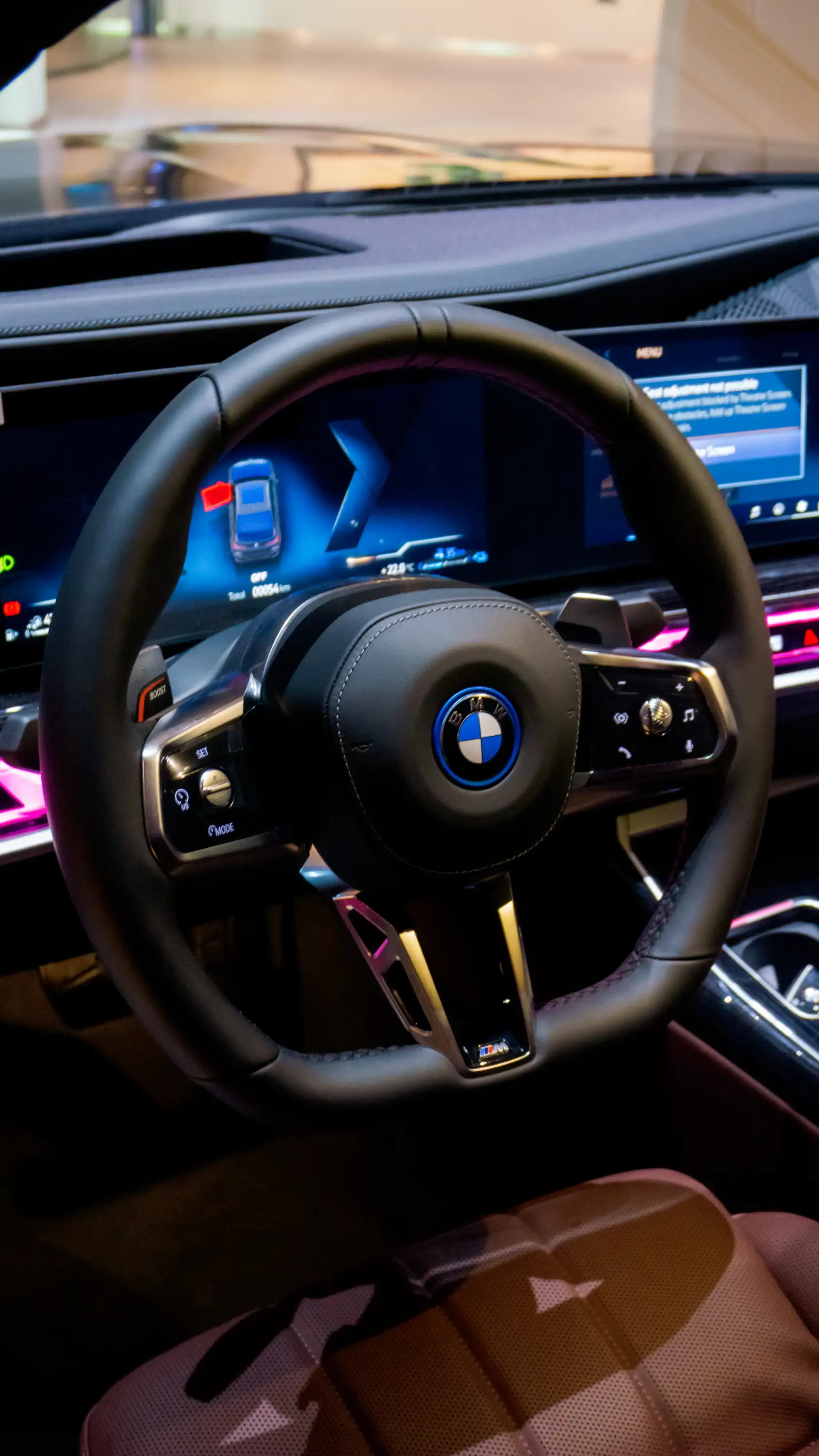 BMW 750e xDrive Interior