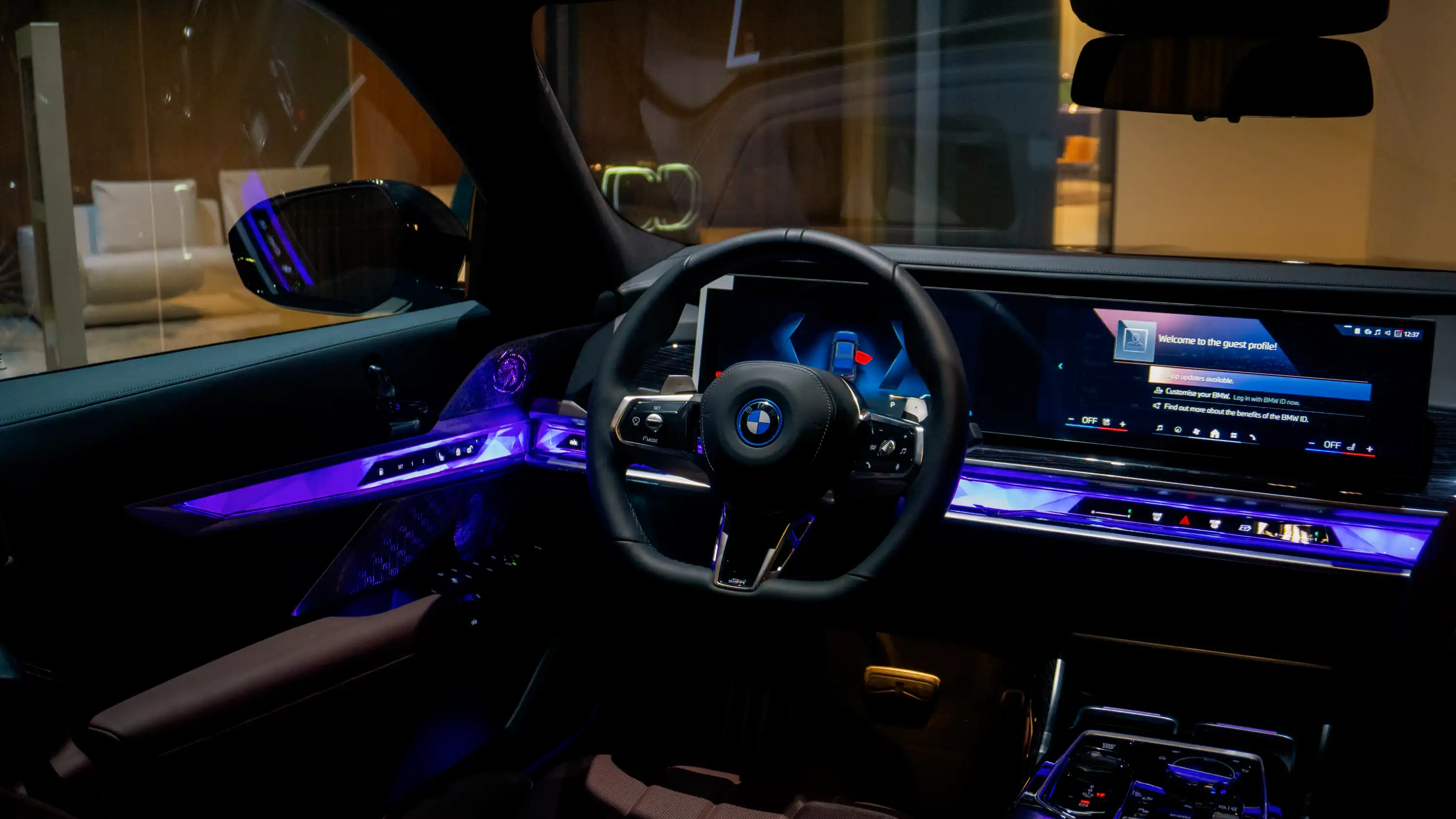 BMW 750e xDrive Interior