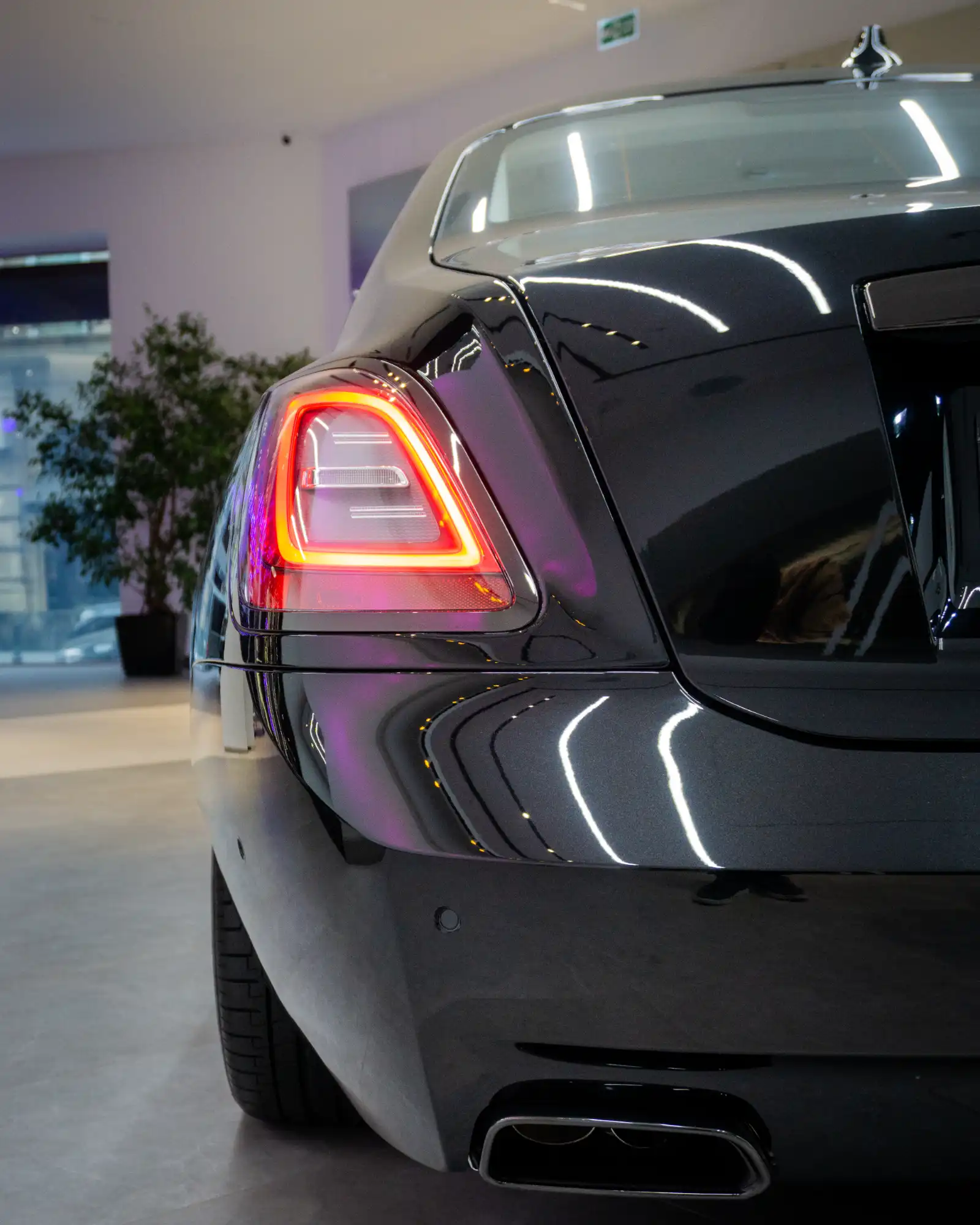 Rolls-Royce Ghost Black Badge Image 14