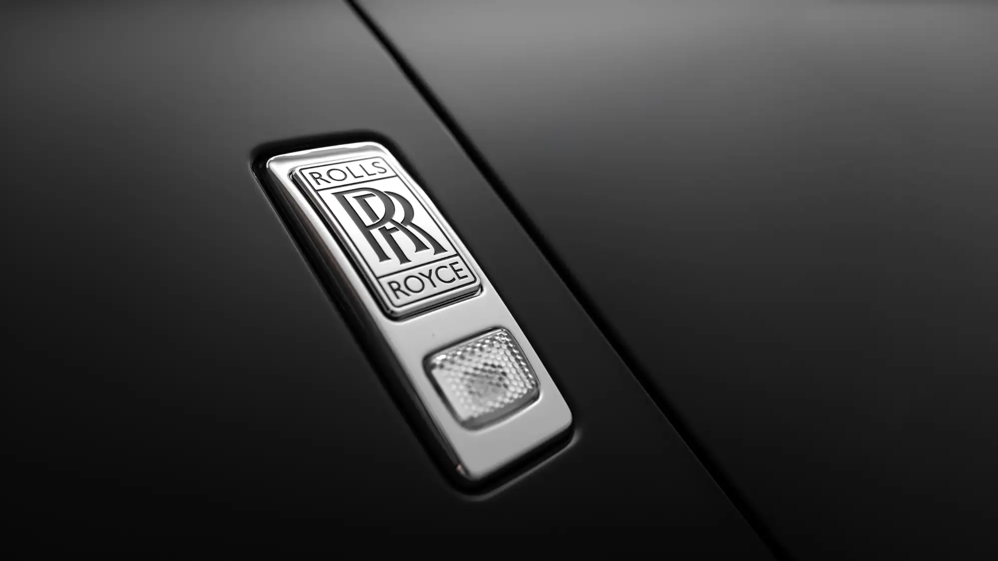 Rolls-Royce Ghost Extended Rear Seat Controls